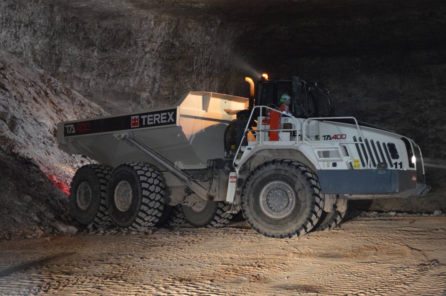 TEREX TRUCKS STUPISCE IN IRLANDA - Perforare - DUMPER Irlanda miniere di sale Terex Trucks - Industria estrattiva-mineraria News